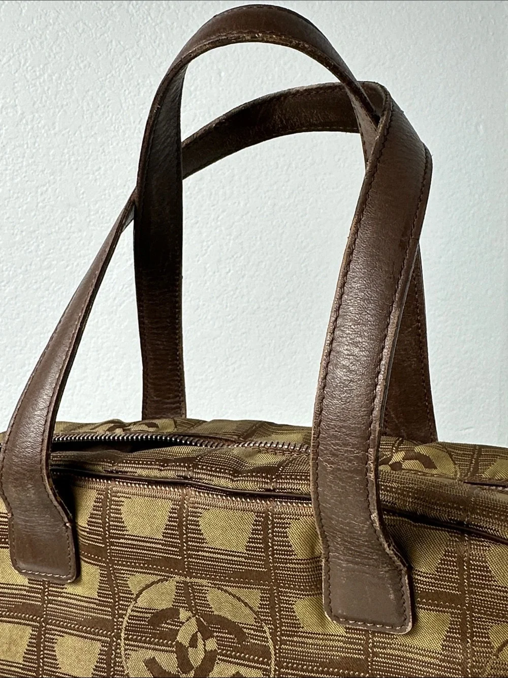 💯Authentic Vintage Chanel Travel Line Jacquard Handbag – Brown🍀